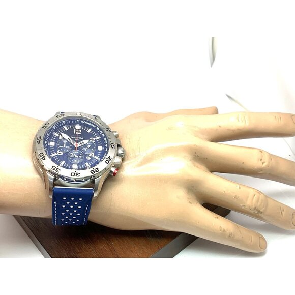 Nautica Men's Watch N145337 Quartz Chronograph White Blue Rubber Band 48mm - Picture 3 of 11